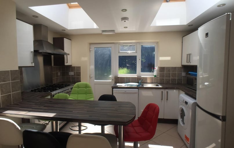 Heeley Road, Selly Park, Birmingham - Image 1